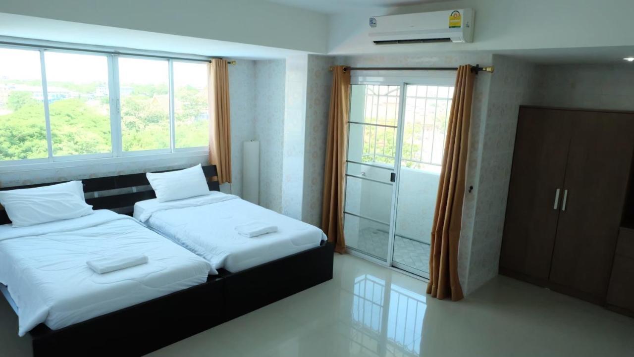 D5 Hotel สาขา หนองตำลึง Chonburi Extérieur photo