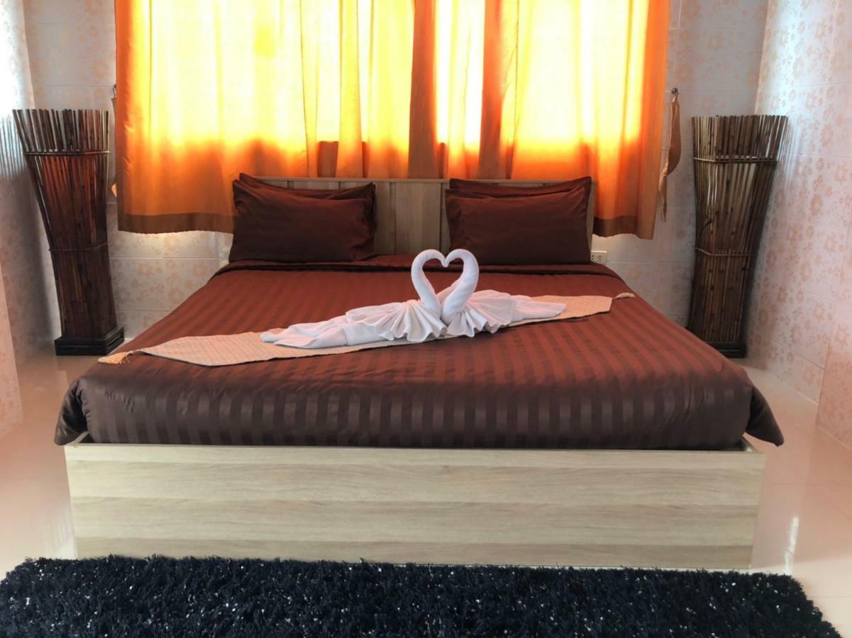 D5 Hotel สาขา หนองตำลึง Chonburi Extérieur photo